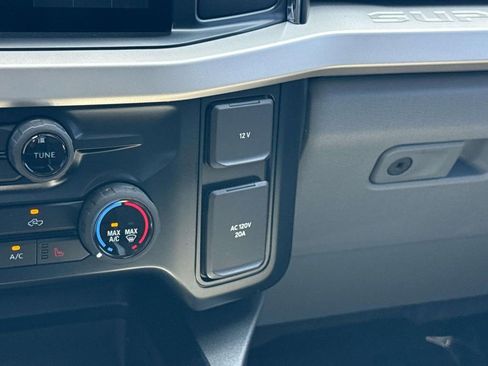 Certified 2023 Ford F250 XLT w/ Black Appearance Package AWD/4WD image 21