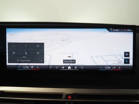 Used 2024 BMW iX xDrive50 w/ Premium Package AWD/4WD image 28