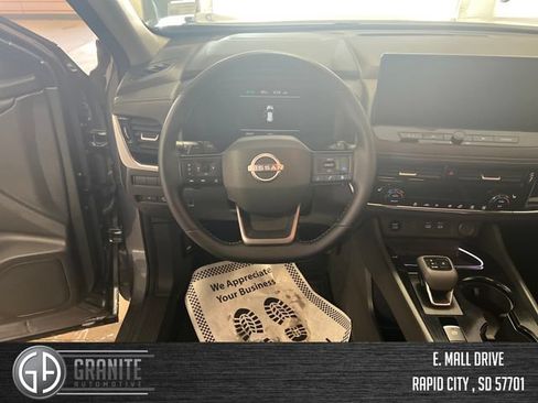 Used 2026 Nissan Rogue SL AWD/4WD image 21