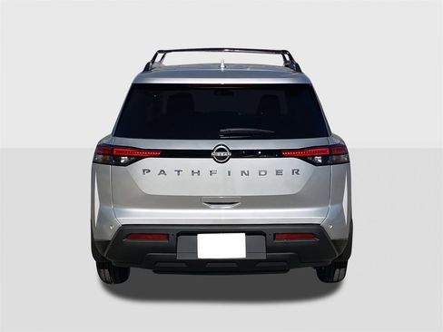 New 2025 Nissan Pathfinder SV image 4