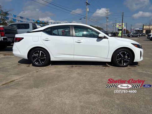 Used 2024 Nissan Sentra SV image 19