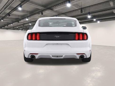 Used 2017 Ford Mustang Coupe RWD image 7