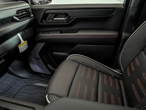 New 2026 GMC Yukon XL AT4 Ultimate w/ LPO, Floor Liner Package AWD/4WD image 20