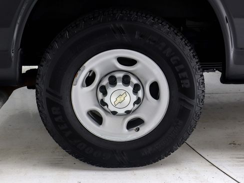 Used 2020 Chevrolet Express 2500 LS w/ Driver Convenience Package RWD image 26
