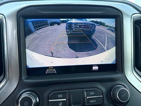 Used 2021 Chevrolet Silverado 1500 LT AWD/4WD image 9