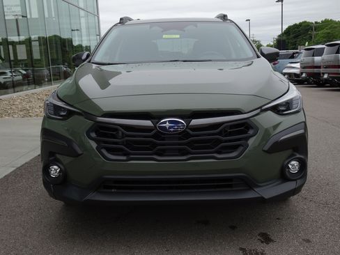 Used 2024 Subaru Crosstrek 2.5i Limited w/ Crosstrek Mirror Package AWD/4WD image 7
