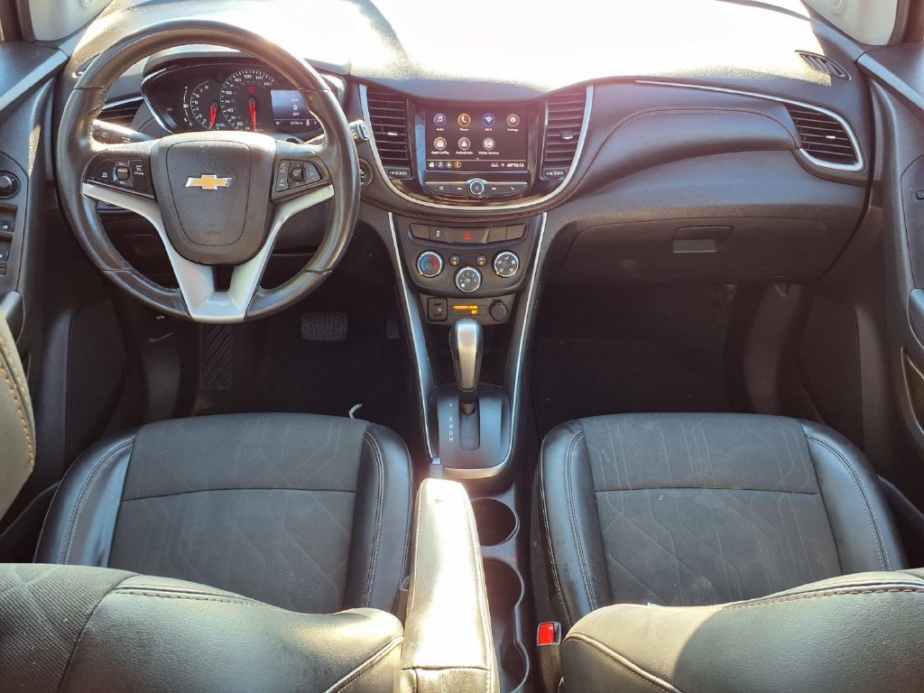 Used 2020 Chevrolet Trax LT w/ LT Convenience Package FWD image 13