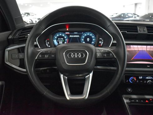 Used 2023 Audi Q3 2.0T Premium w/ Convenience Package AWD/4WD image 17