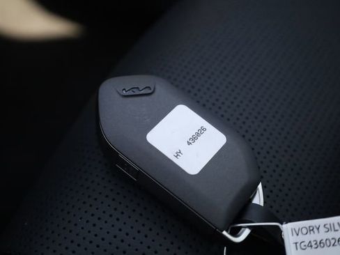 New 2026 Kia Sorento S FWD image 26