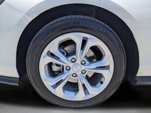 Used 2025 Honda Accord LX image 38