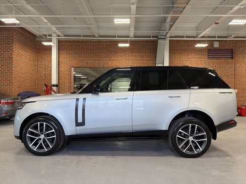 Used 2024 Land Rover Range Rover SE image 5