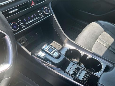 Used 2020 Hyundai Sonata Limited FWD image 18