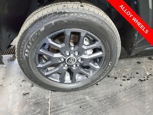 Used 2023 Toyota Tundra Platinum image 7