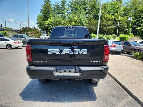 Used 2026 RAM 2500 Laramie AWD/4WD image 4