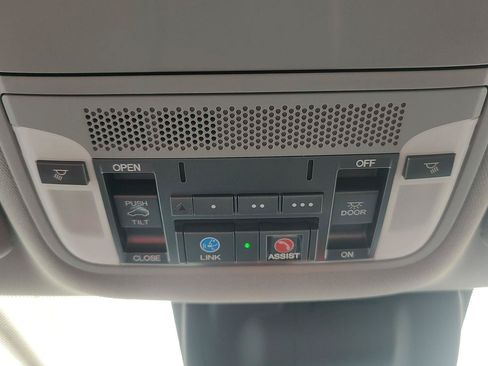 Used 2017 Acura MDX SH-AWD w/ Technology Package image 8