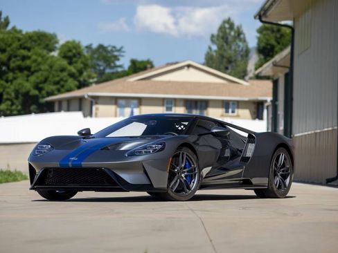 Used 2018 Ford GT RWD image 2
