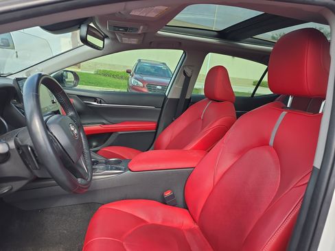 Used 2021 Toyota Camry XSE image 13