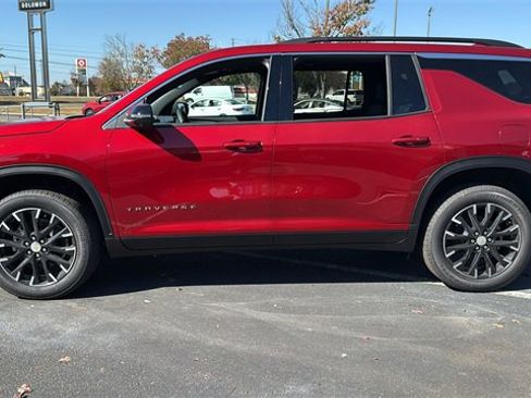 New 2026 Chevrolet Traverse LT image 4