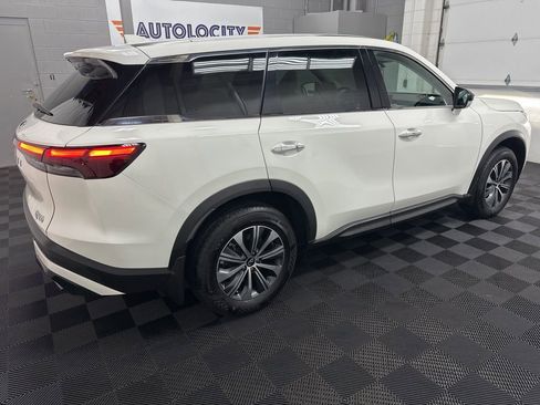 Used 2024 INFINITI QX60 Pure AWD/4WD image 11