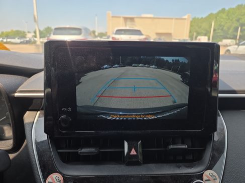 Used 2024 Toyota Corolla LE FWD image 15