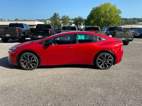 Used 2023 Toyota Prius Prime FWD image 8