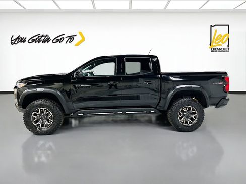 Used 2025 Chevrolet Colorado ZR2 w/ Technology Package image 8