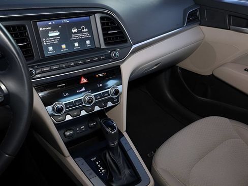 Used 2019 Hyundai Elantra Value Edition FWD image 21