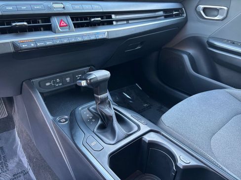 Used 2025 Kia K4 FWD image 40