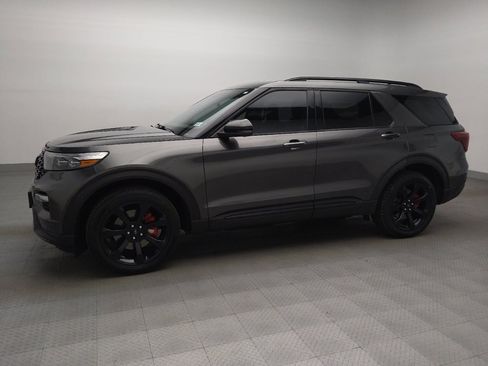 Used 2020 Ford Explorer ST w/ ST Street Pack image 2