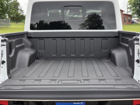 New 2026 Jeep Gladiator Sport AWD/4WD image 8