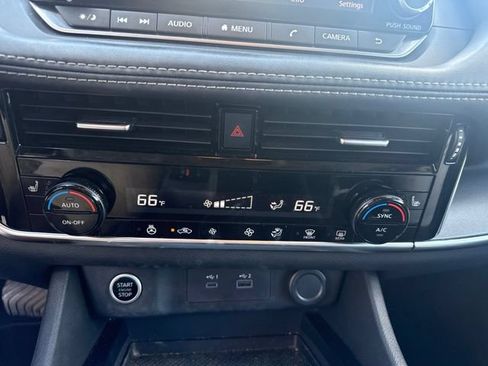 Used 2021 Nissan Rogue SV w/ Premium Package AWD/4WD image 19