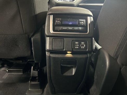 Used 2023 Subaru Ascent Premium w/ Convenience Package image 22