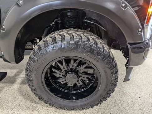 Used 2024 Ford F350 Platinum w/ FX4 Off-Road Package AWD/4WD image 15