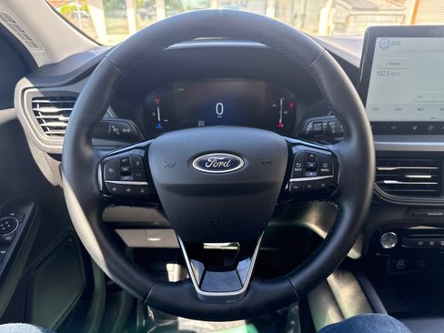 Used 2025 Ford Escape SE FWD image 14