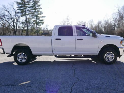 Used 2023 RAM 2500 Tradesman w/ Chrome Appearance Group image 5