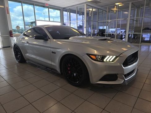 Used 2017 Ford Mustang GT Premium w/ GT Performance Package RWD image 2
