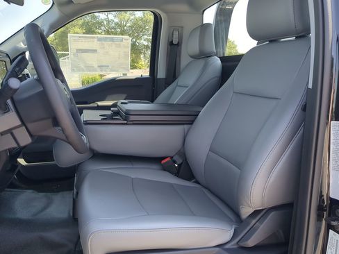 New 2025 Ford F550 2WD Regular Cab Super Duty w/ XL Chrome Package image 13