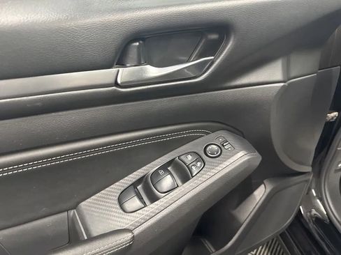 Used 2019 Nissan Altima 2.5 SL AWD/4WD image 10