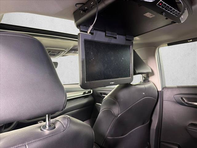 Used 2022 Toyota Highlander XLE FWD image 24