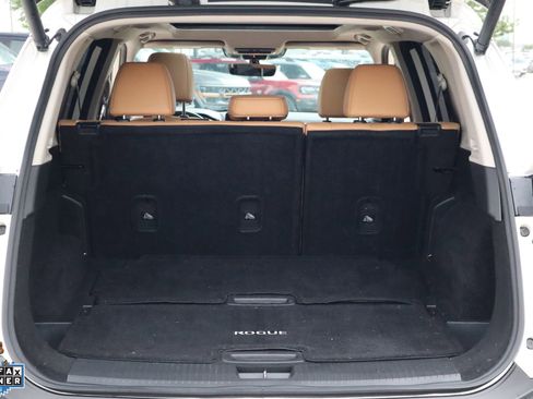 Used 2023 Nissan Rogue Platinum w/ Platinum Premium Package FWD image 26