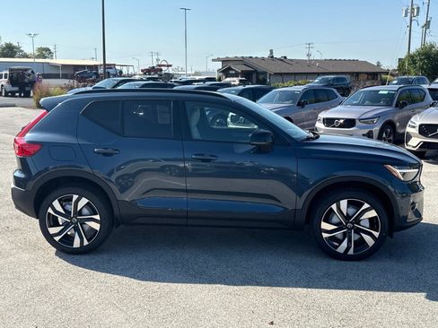 New 2026 Volvo XC40 B5 Ultra w/ Climate Package image 4