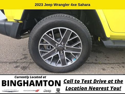 Used 2023 Jeep Wrangler Unlimited Sahara AWD/4WD image 17