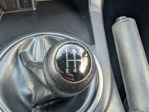 Used 2012 MAZDA MX-5 Miata Sport w/ Convenience Pkg image 25