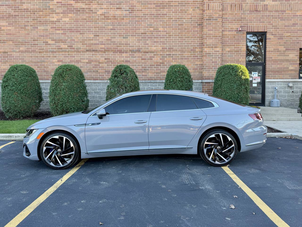 Used 2023 Volkswagen Arteon SEL Premium AWD/4WD image 2