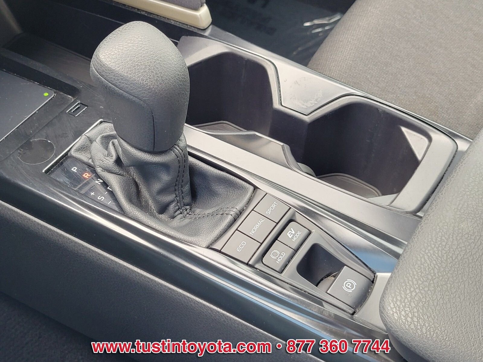 Certified 2025 Toyota Camry LE FWD image 24