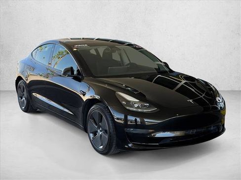 Used 2023 Tesla Model 3 Standard Range RWD image 5