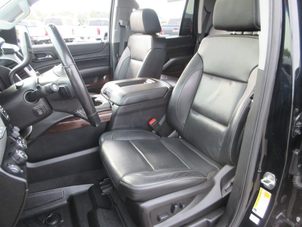 Used 2019 GMC Yukon SLT w/ Graphite Performance Edition AWD/4WD image 23