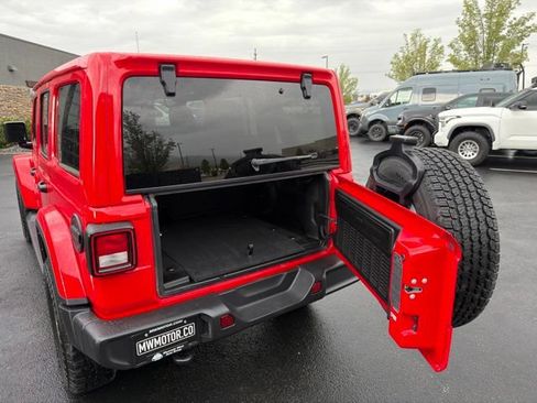 Used 2021 Jeep Wrangler Unlimited Sahara w/ Uconnect 4C Nav & Sound Group AWD/4WD image 29