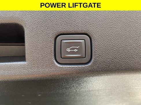 Used 2024 GMC Acadia Elevation FWD image 18