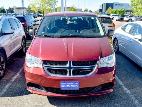 Used 2016 Dodge Grand Caravan American Value Package FWD image 13